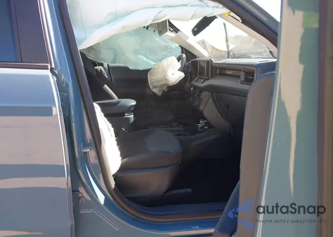 2022 Ford Maverick Xl z USA, uszkodzony, nr VIN 3FTTW8E37NRA18693